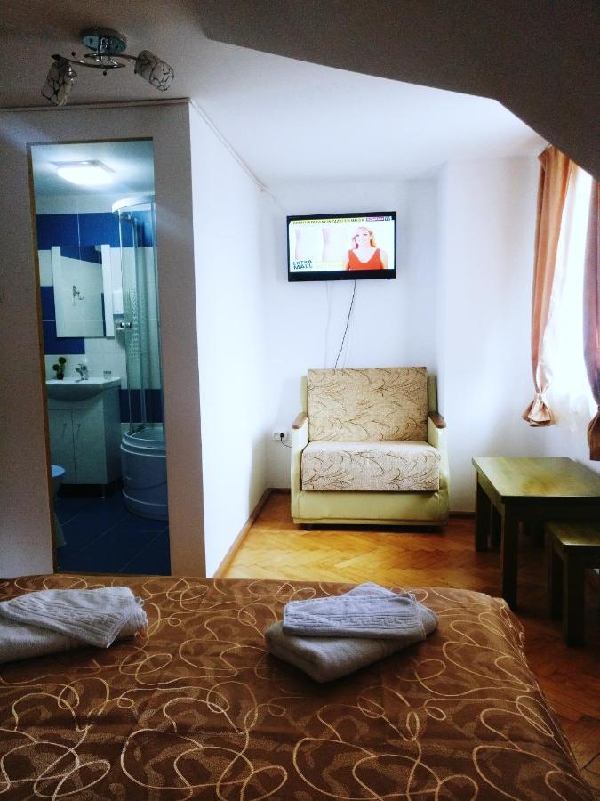 Bianca House Hotel Buşteni Exterior foto